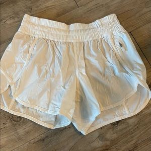 Lululemon Tracker Short 4”